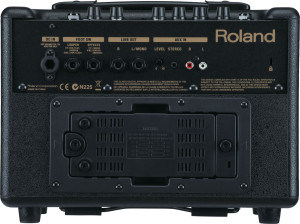 Roland AC-33: Устранение дефекта ограничения громкости