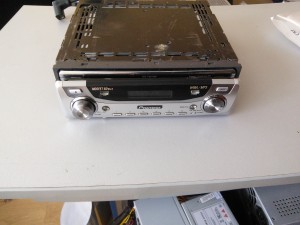Pioneer DEH-P9650MP - не включается и плохо читал диски